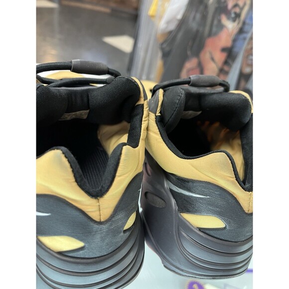 Size 6.5 - adidas Yeezy Boost 700 MNVN Resin main image 7